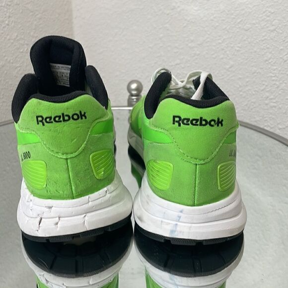 Reebok Women's UL 6000 Classic Shoe, Green - Picture 6 of 10